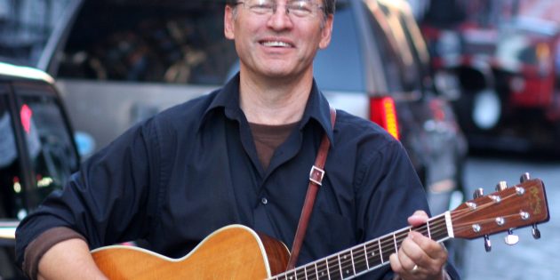 The FFRFMCC to Co-Sponsor Roy Zimmerman in Concert!